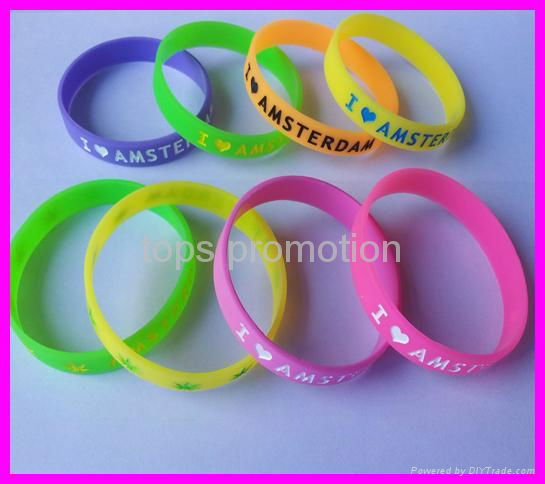 silicone bracelet