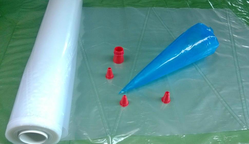 Disposable Plastic Piping Bag with nozzles 4