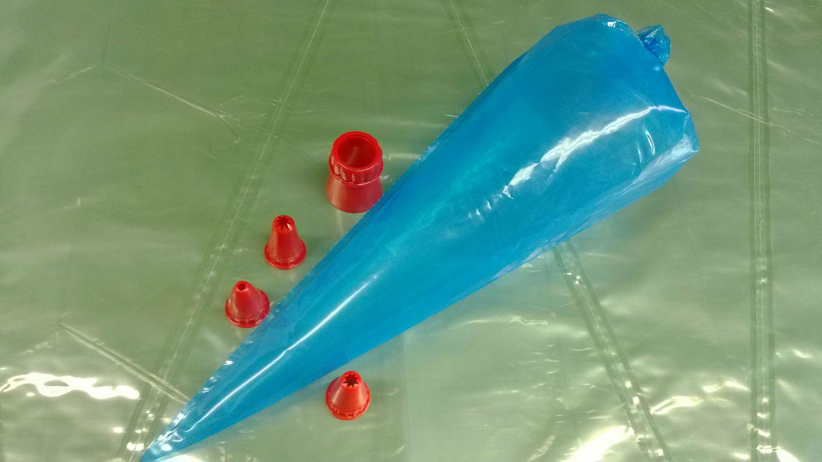 Disposable Plastic Piping Bag with nozzles 5