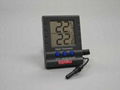 Compact In-Outdoor Thermometer 1