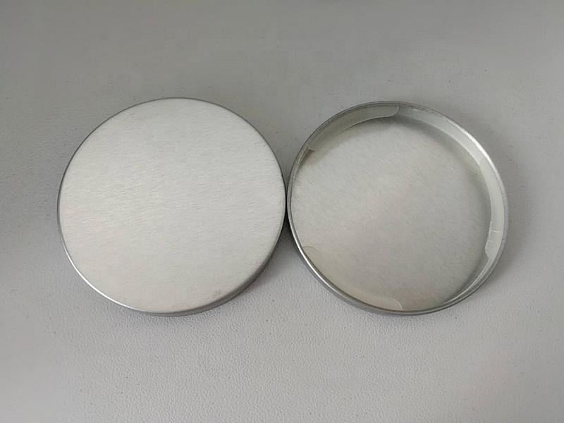 Silver Metal Plastisol Lined Caps  2