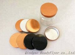 Flat metal lid for candle container