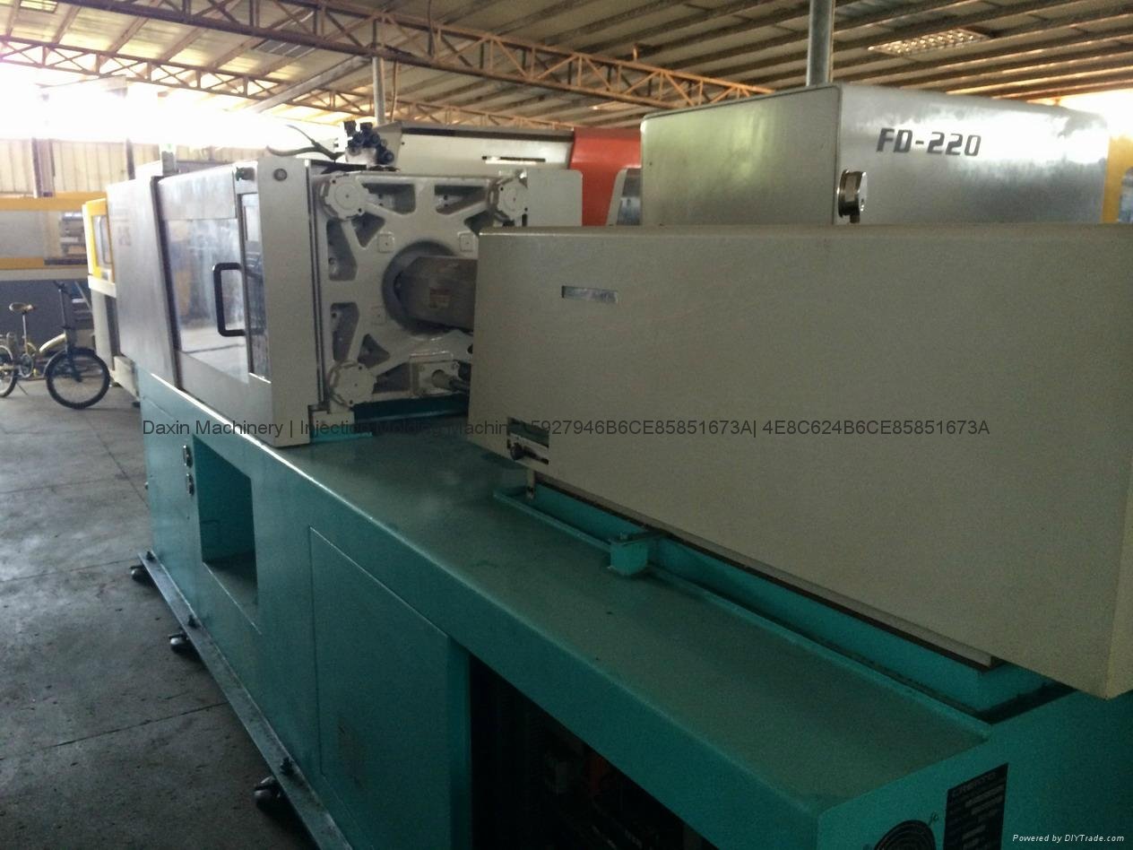 Creator 125t Used Injection Molding Machine 4