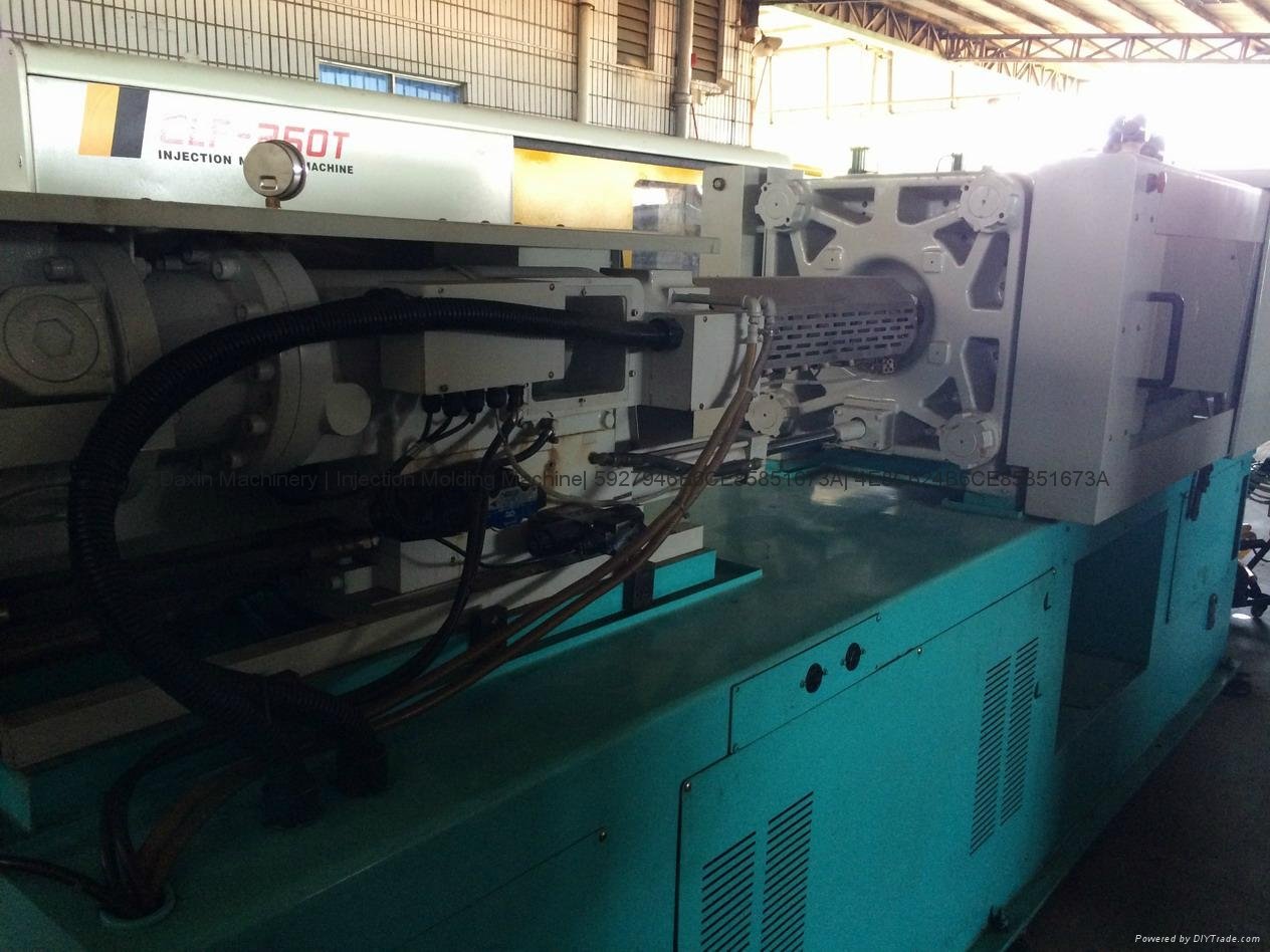 Creator 125t Used Injection Molding Machine 3