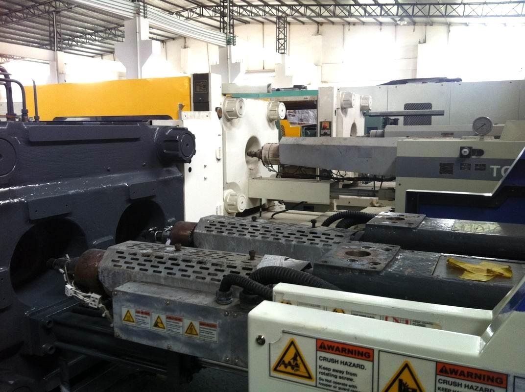 LG 170t Two Color used Injection Molding Machine 5