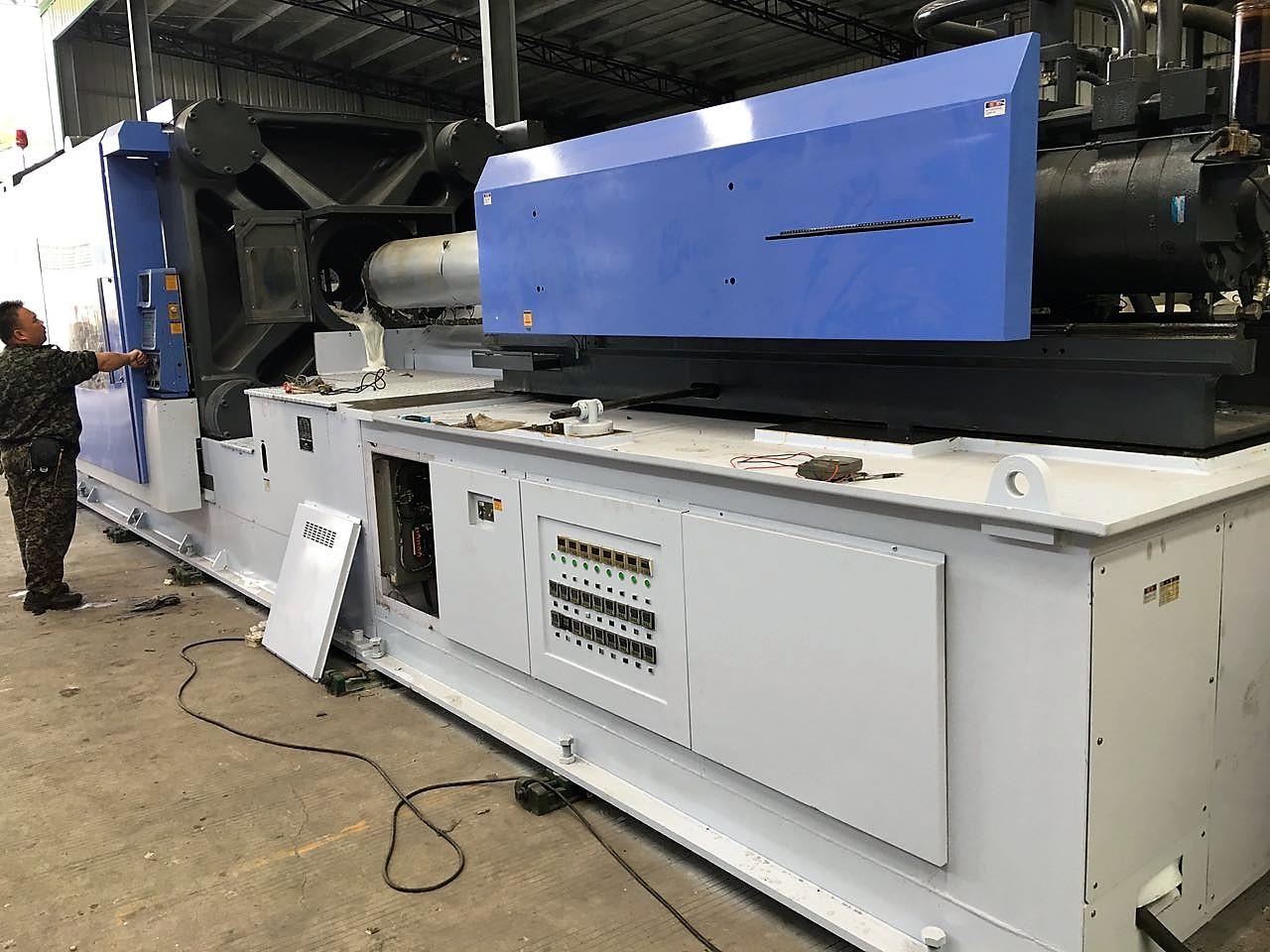 JSW1300t (J1300EIII) used Injection Molding Machine 5