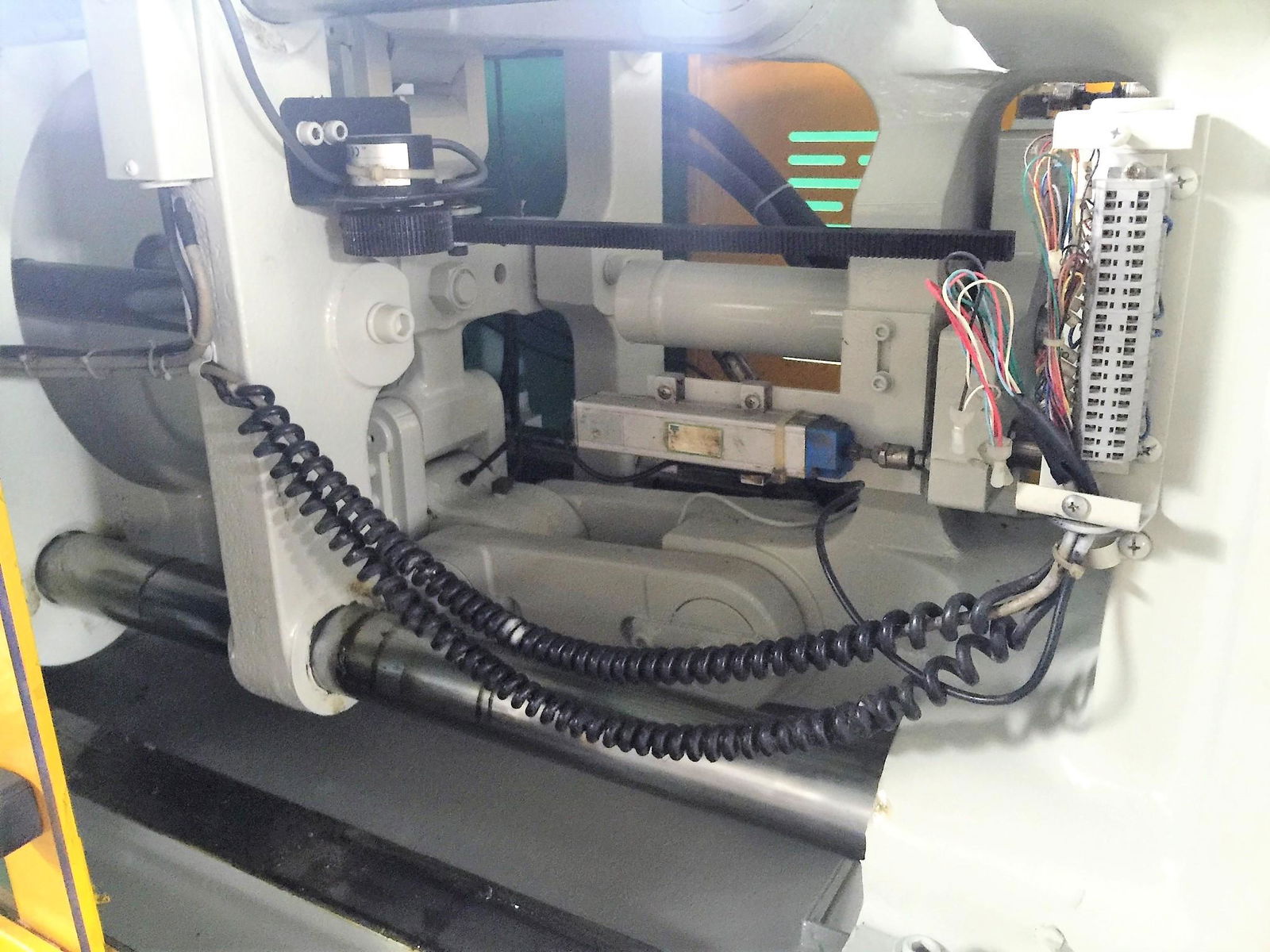 Chen Hsong Supermaste r 90t (SM90TS) used Injection Molding Machine 2