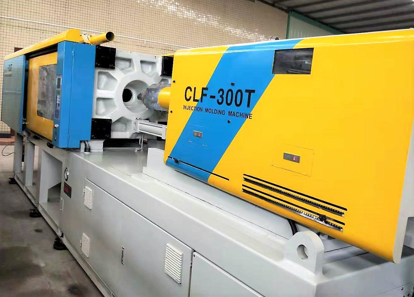 CLF-300 (servo) used Injection Molding Machine