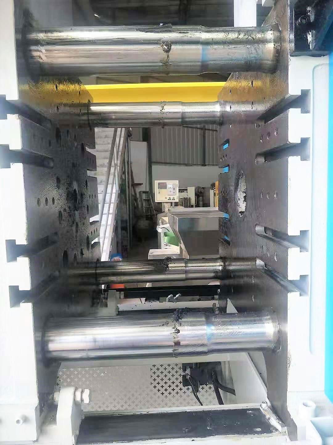 CLF-300 (servo) used Injection Molding Machine 5