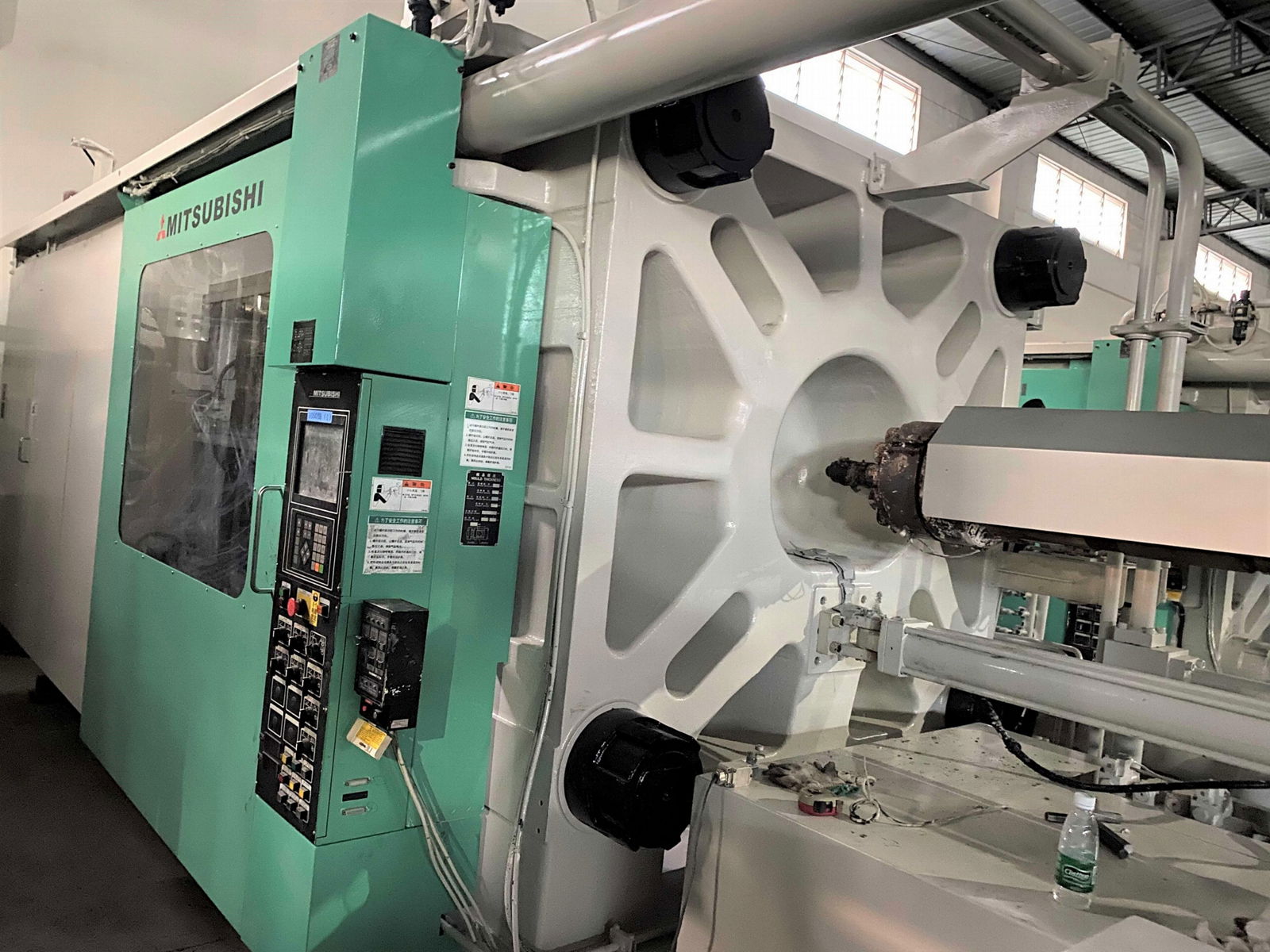 Mitsubishi 1050t used Injection Molding Machine 5