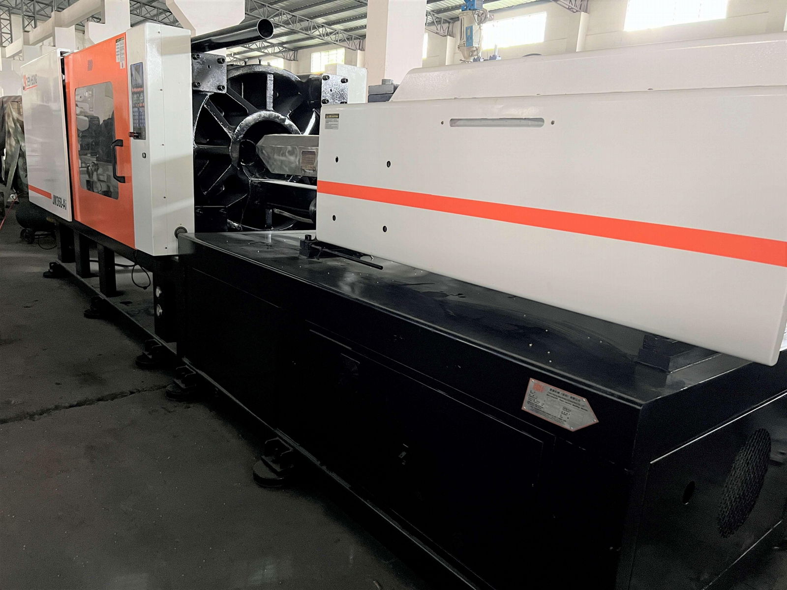 ChenHsong JM368 used Injection Molding Machine 4