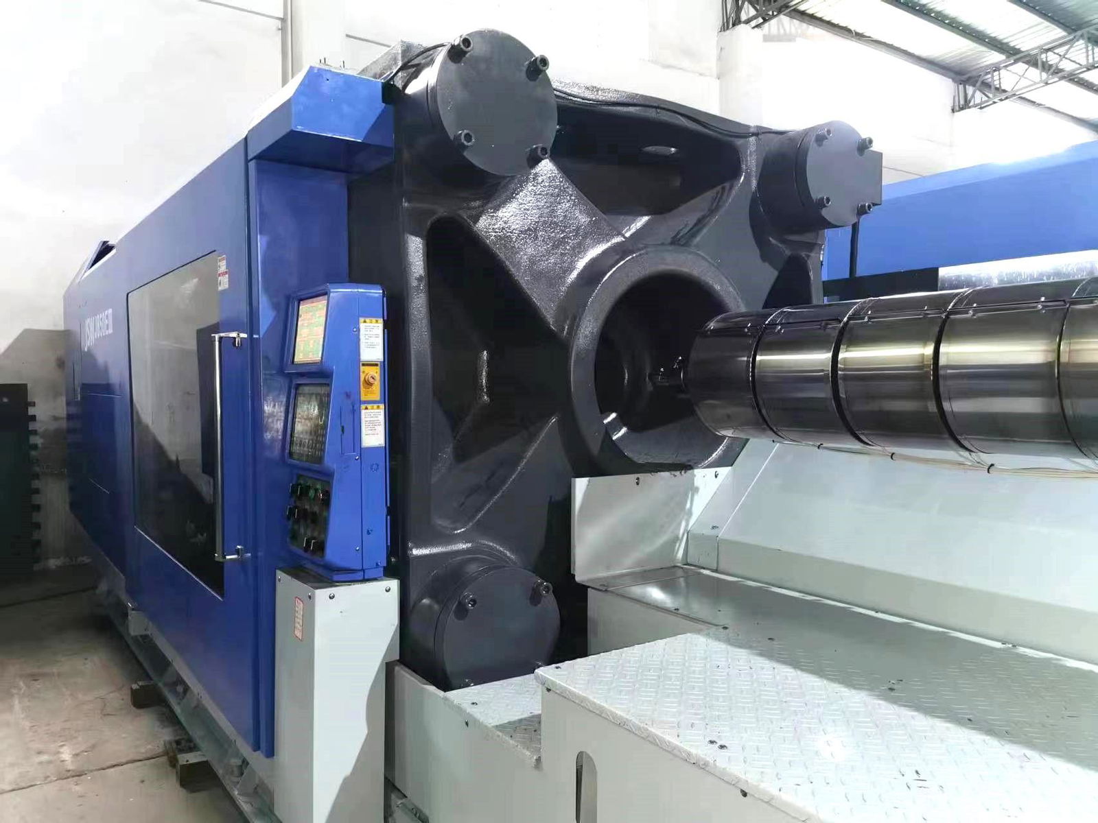 JSW 850t used Plastic Injection Molding Machine 2