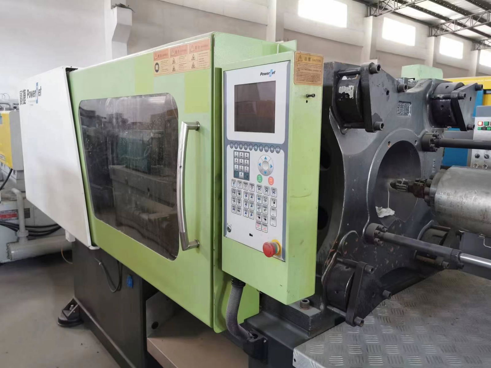 Powerjet 208t Used High Speed Injection Molding Machine 3