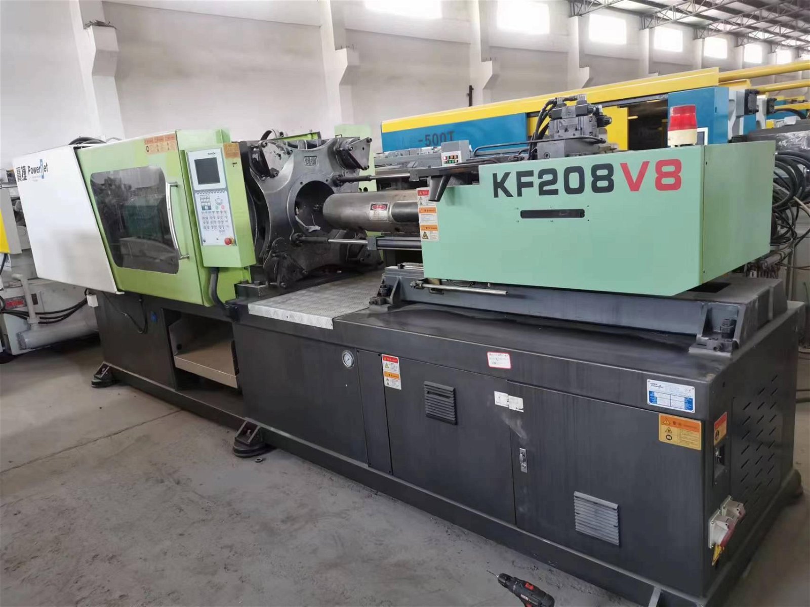 Powerjet 208t Used High Speed Injection Molding Machine 4
