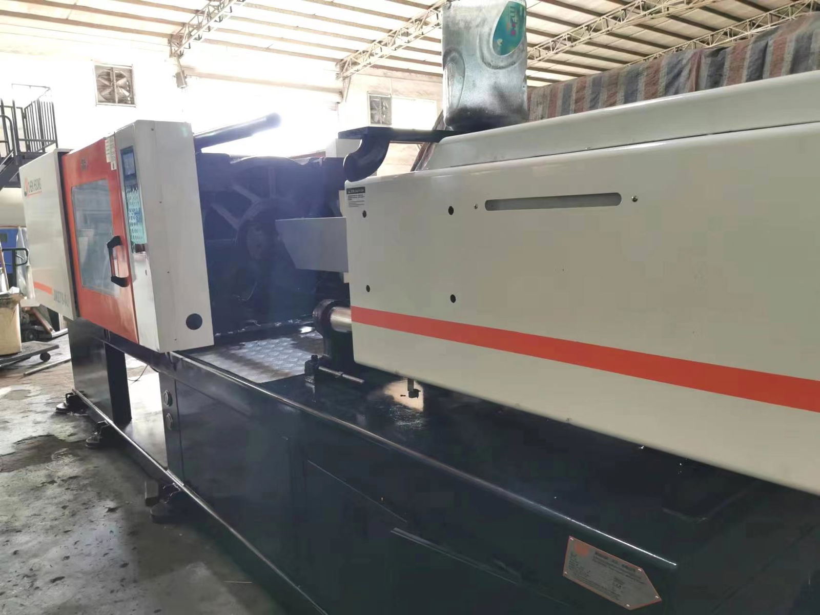 ChenHsong JM278 used Injection Molding Machine 4