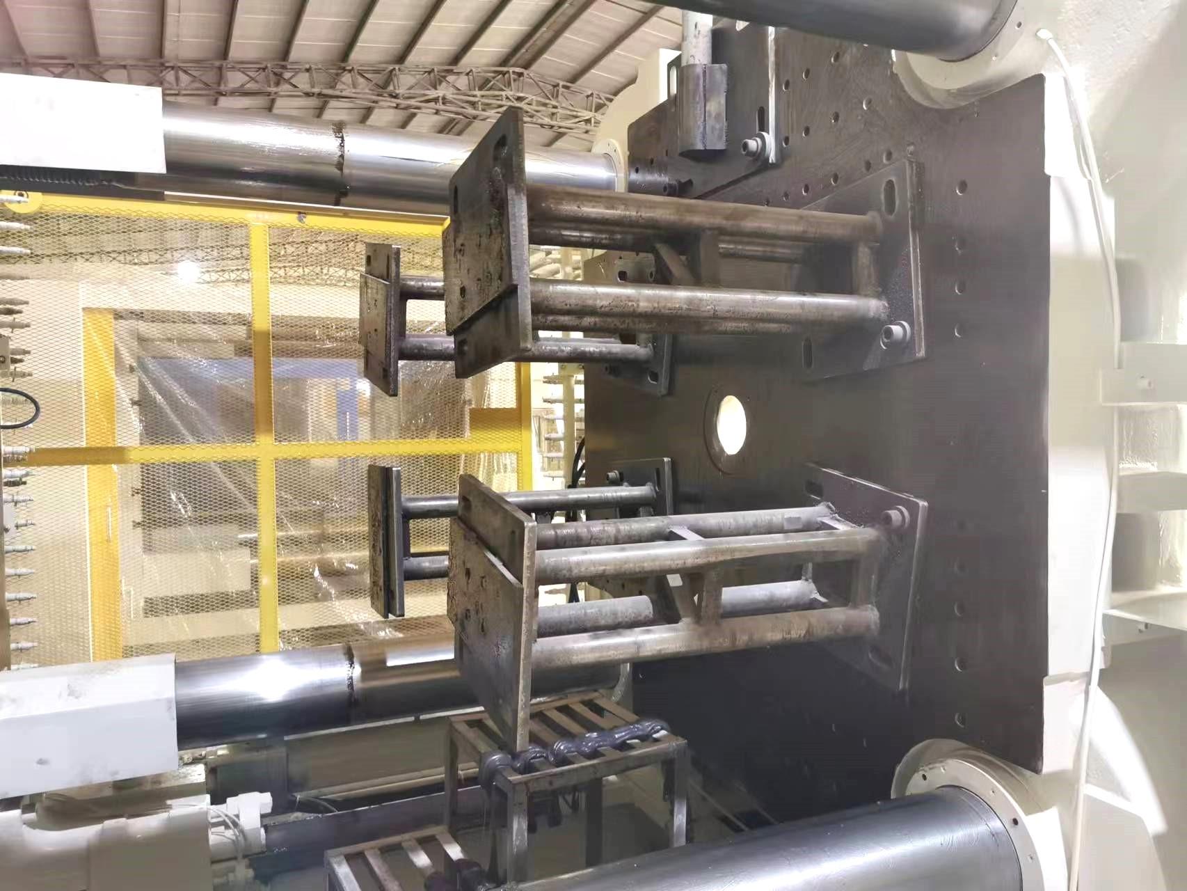 東芝1300噸 (伺服) 二手注塑機 3