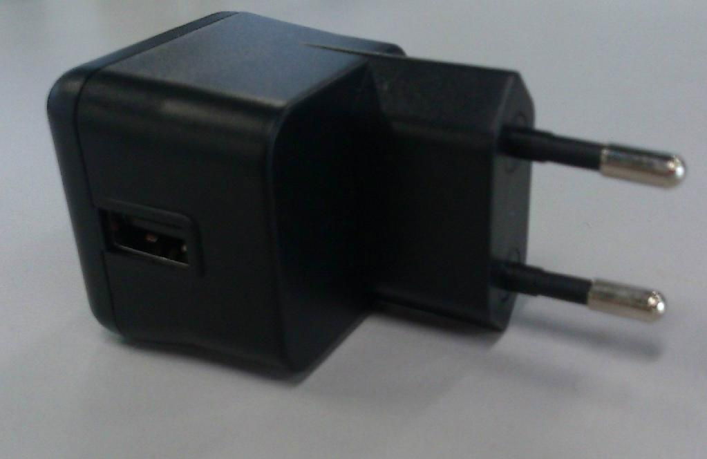 USB travel charger 5V/2.1A  EU plug type 2