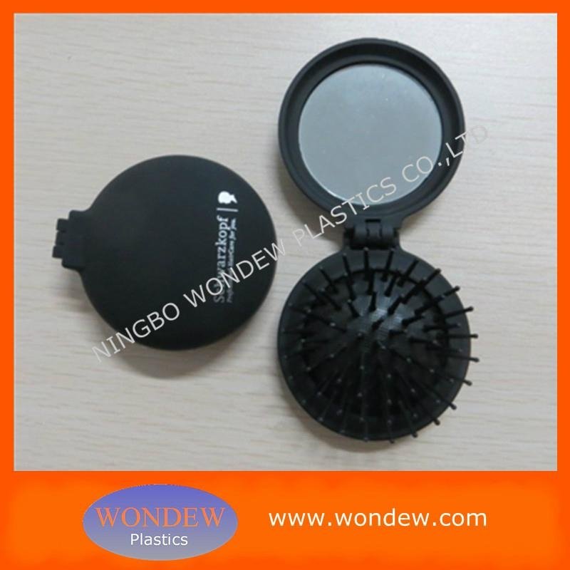 Foldable hair brush with mirror 2