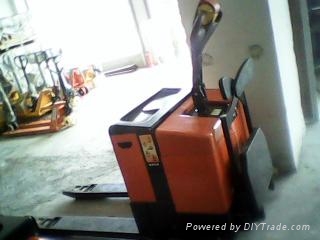 全電動托盤搬運車 3