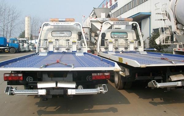 Dongfeng DLK 4x2 Flat Bed Wrecker Truck 2