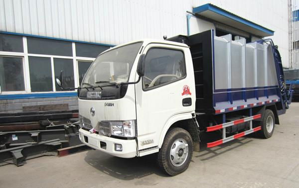 Dongfeng XDLK 4*2 compressor garbage truck