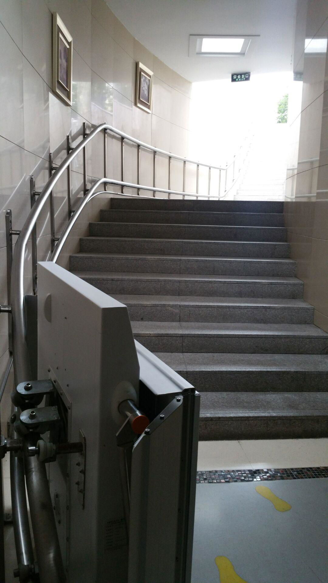 無障礙昇降平台 殘疾人昇降機 樓梯輪椅昇降機 3