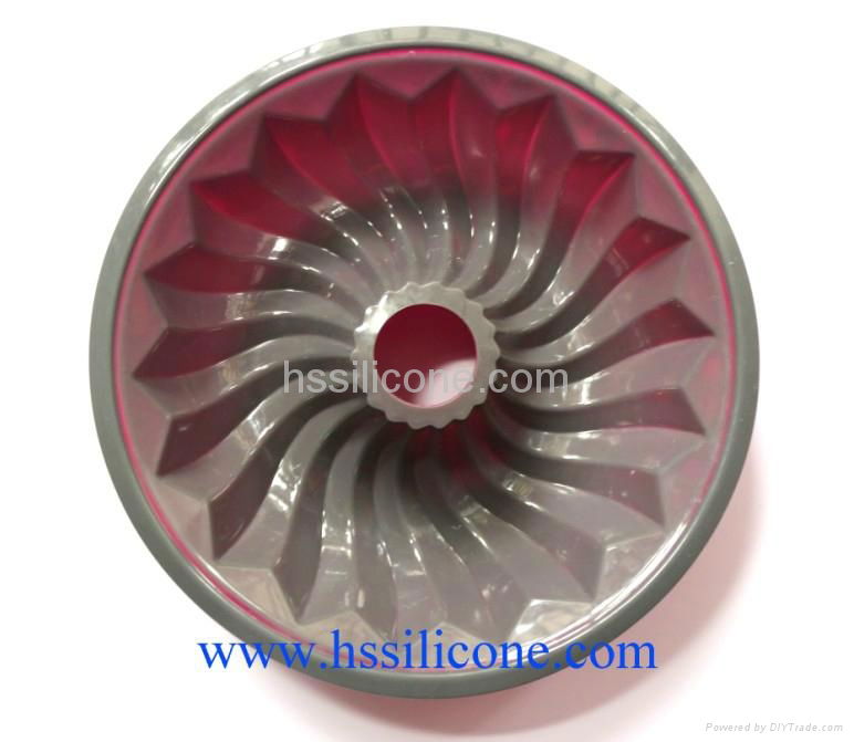 onstick Fluted Tube Pan