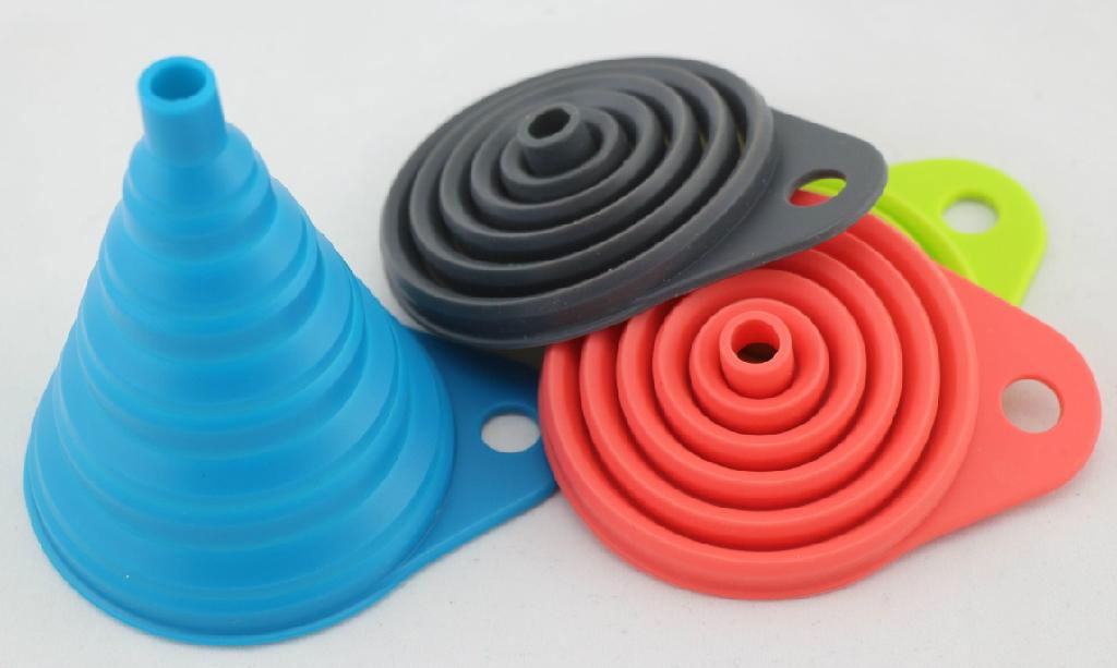 Silicone Folding Collapsible Funnel 3