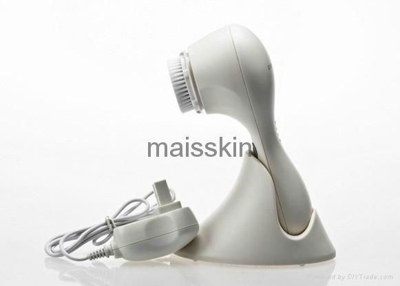 Clarisonic PLUS Mia 3 Sonic Skin Cleansing system for Face and Body  2