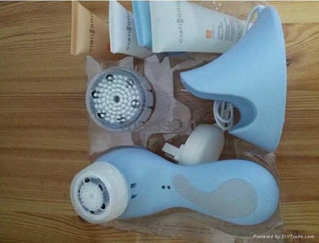 Clarisonic PLUS Mia 3 Sonic Skin Cleansing system for Face and Body  3