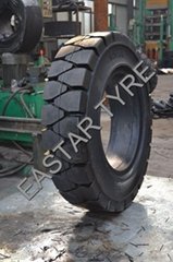 Port Used Solid Tyre (900-20)