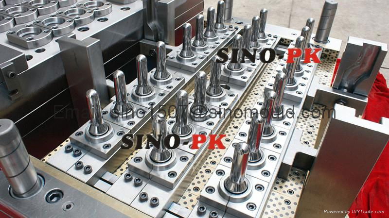 PET preform mould  4