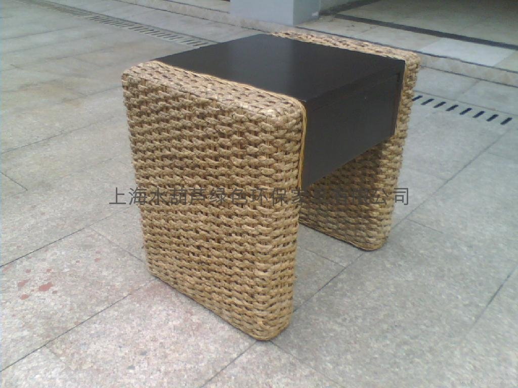rattan hyacinth bed stoll 2