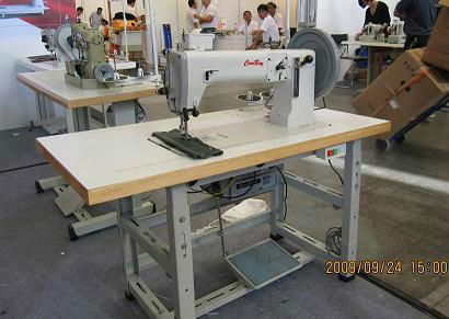 7243 Extra Heavy Duty Unison Feed Thick Thread Sewing Machine