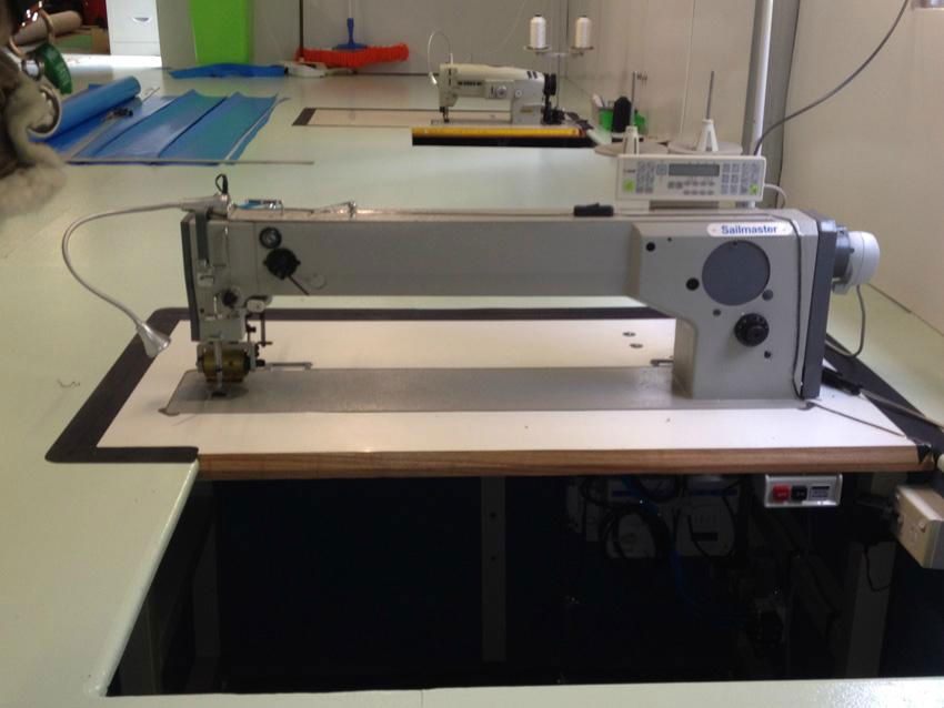 Long arm Zigzag industrial sewing machine