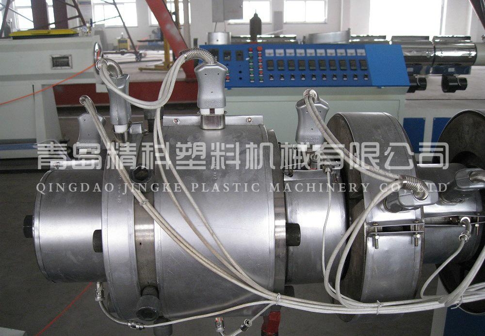 PVC排水管设备 5