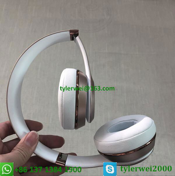 Beatsing Soloing by dre headphones with good quality