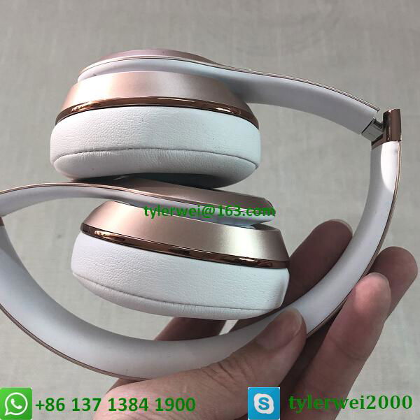 Beatsing Soloing by dre headphones with good quality 5