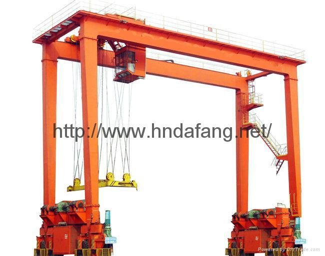 Wheeled container gantry crane 2