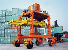 Container transshipment truck