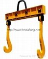 Board hook and gantry hoisting equipment
