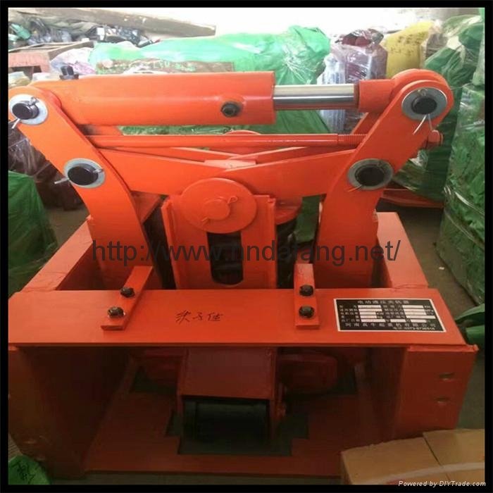 Electric hydraulic clamping device for spring-type clamping device 3