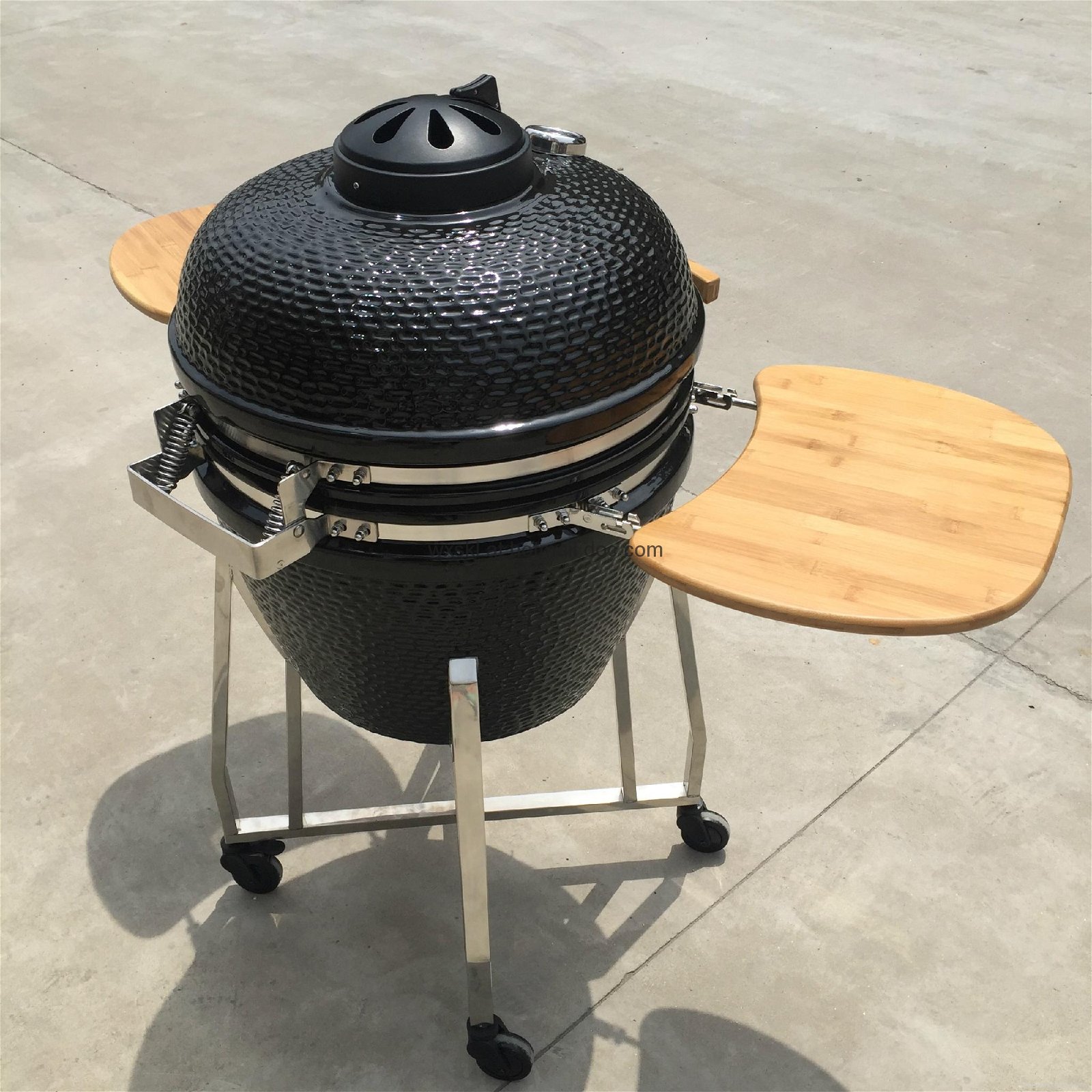 outdoor  22‘’kamado ceramic barbecue  grill 