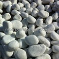 white round pebble stone