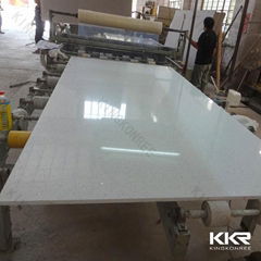 white engineered quartz stone 