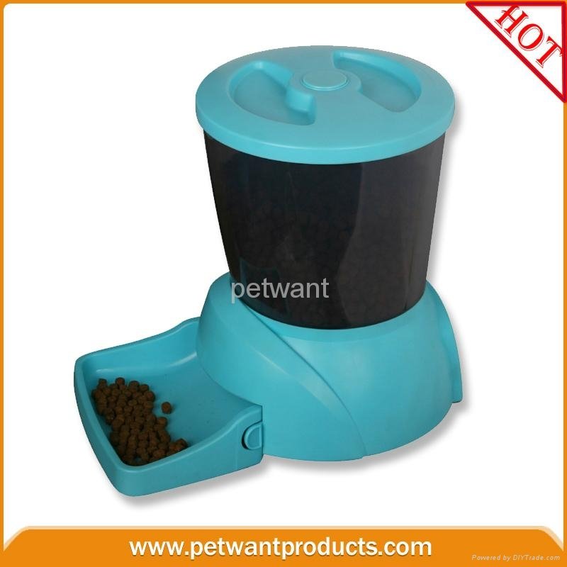 Medium-capacity Automatic Pet Feeder with LCD play