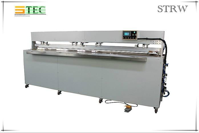 Automatic roller blind fabric welding machine