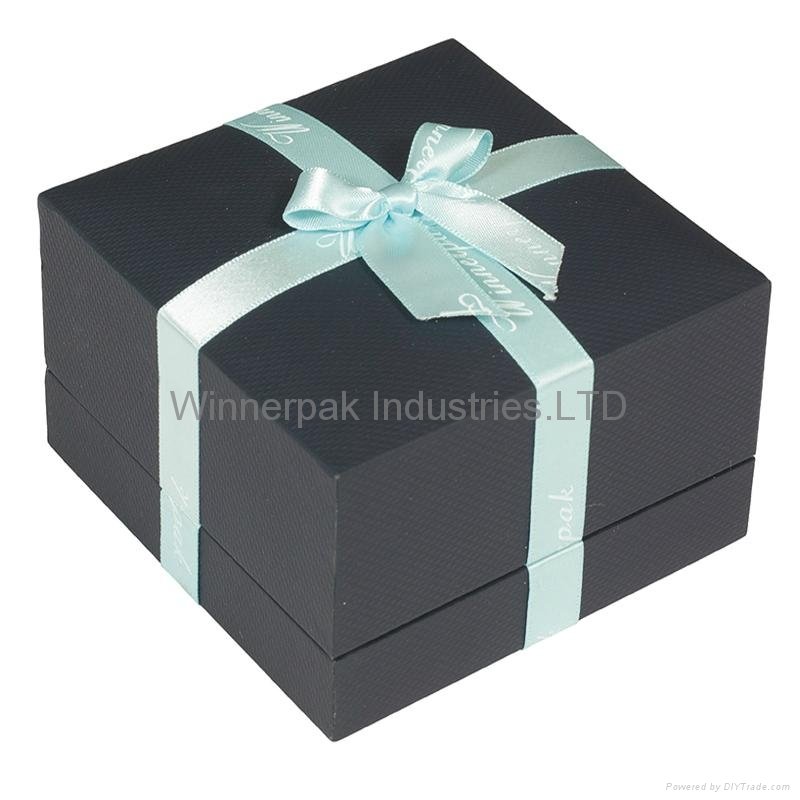 Jewelry packaging box