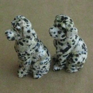 Natural dalmatian jasper dog figurines