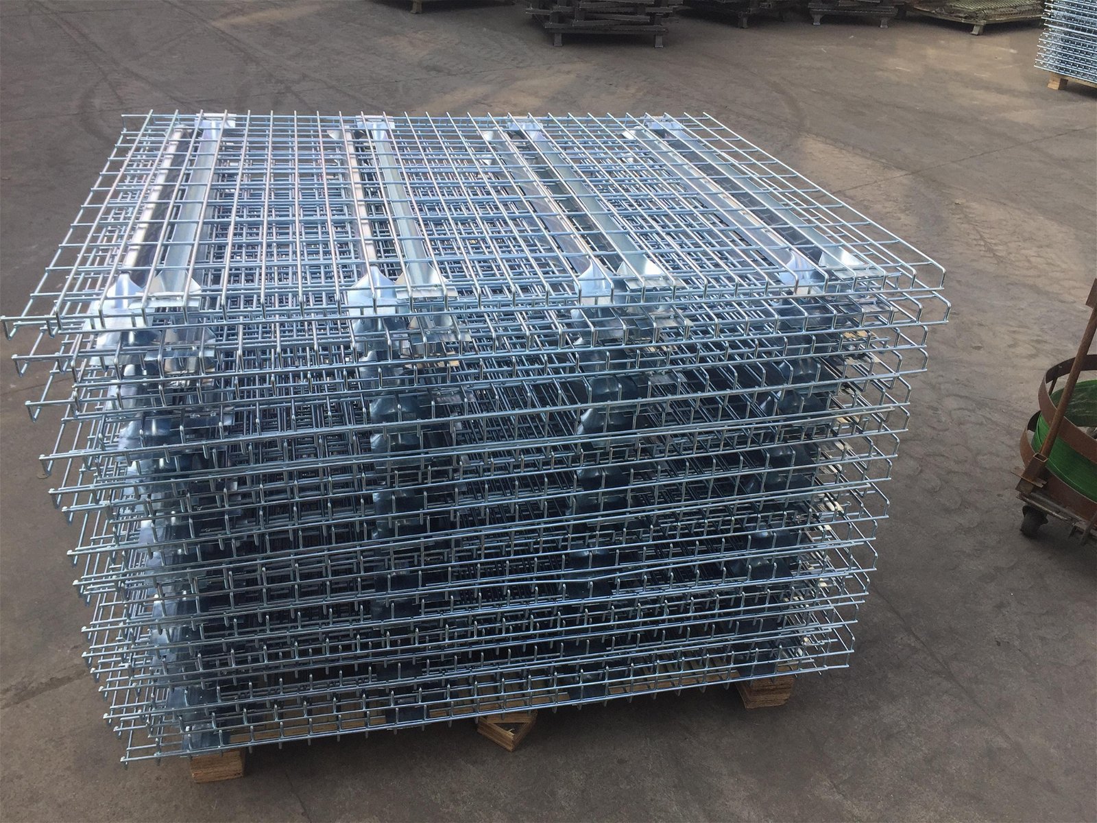 Wire Mesh Decking for Racking System 3